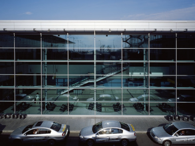 Aéroport de Prague Ruzyně, T2 - communication