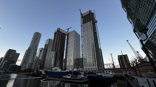 Image: Le progrès d'installation des blocs de façade sur le projet Wood Wharf J1/J3